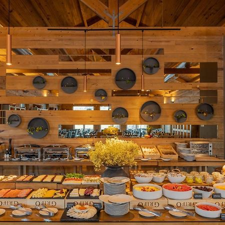 Pestana Douro Riverside - Preferred Hotels & Resorts, Lifestyle Valbom  Esterno foto The buffet at the restaurant