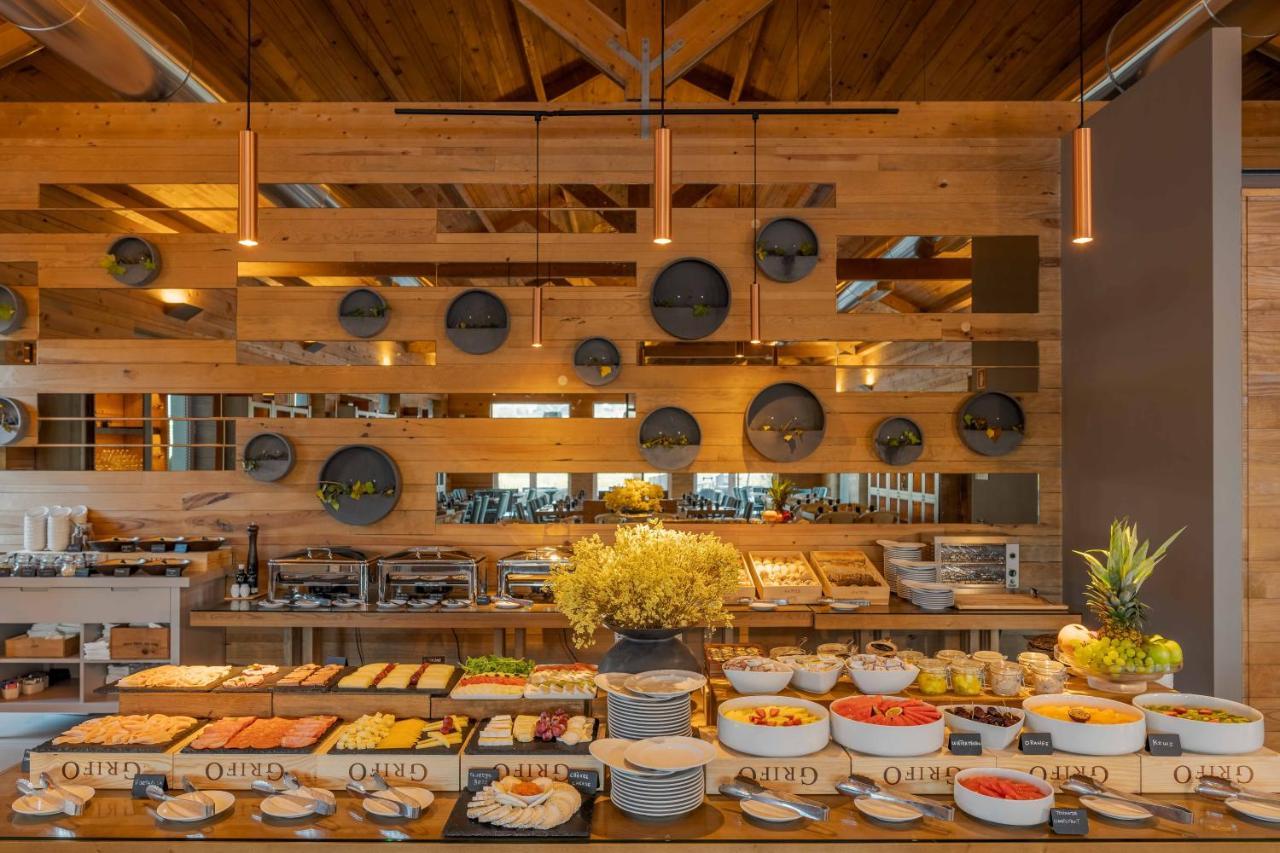 Pestana Douro Riverside - Preferred Hotels & Resorts, Lifestyle Valbom  Esterno foto The buffet at the restaurant